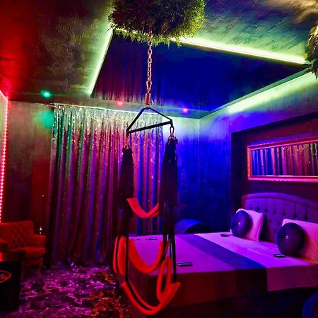 Love Room Bukarest Exterior foto