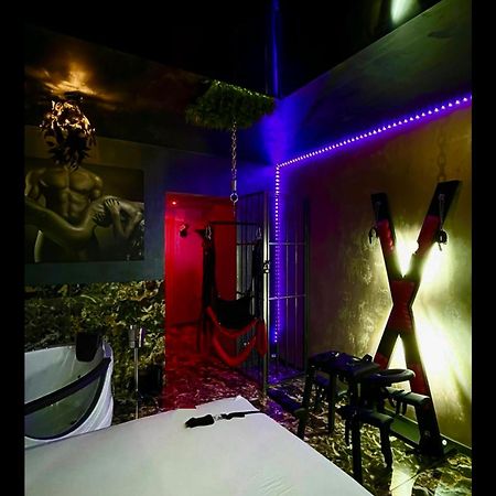 Love Room Bukarest Exterior foto