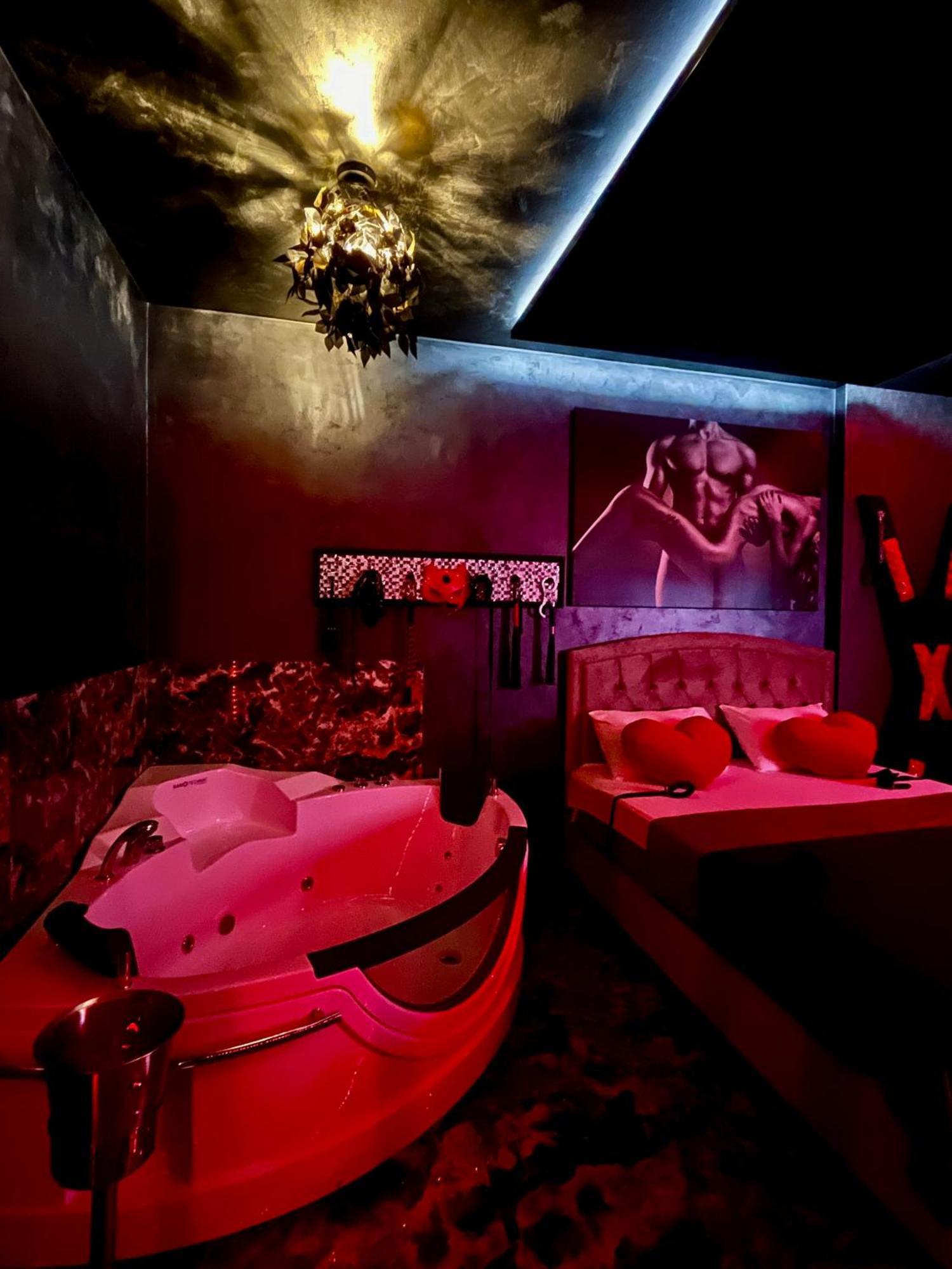 Love Room Bukarest Exterior foto