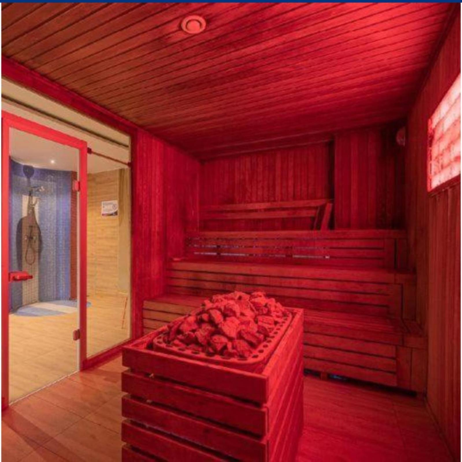 Love Room Bukarest Exterior foto