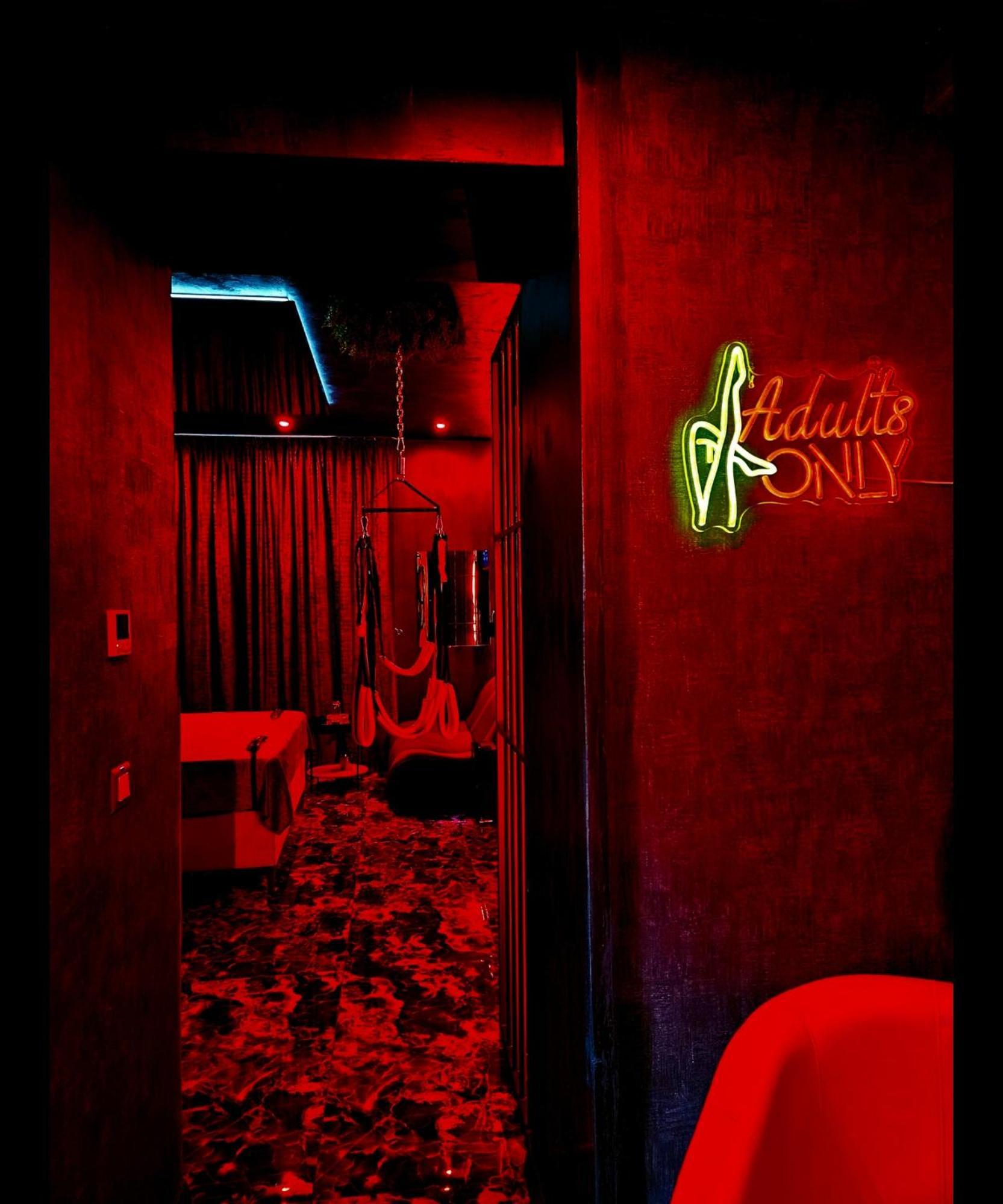 Love Room Bukarest Exterior foto